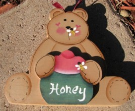 Country Crafts 103G Honey Bear with Bee on nose Green Wood Hand Painted