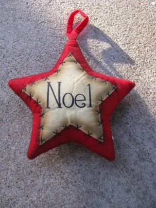 Primitive Decor 1146089RN - Red Noel Star Ornament