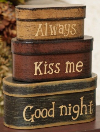 8B2990 - Always Kiss me Goodnight set of 3 nesting boxes 